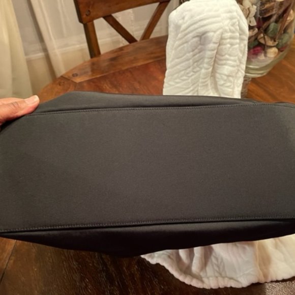 GUCCI AUTHENTIC EUC XL HOBO NYLON WITH LEATHER TRIM BAG - Picture 5 of 14